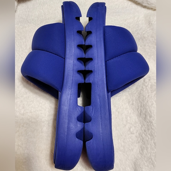 Reebok CardiB Slides Size 9 - Picture 3 of 5